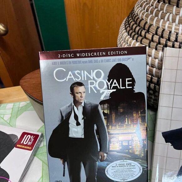 NWT James Bond Book & Movie, Fiddler On The Roof, Chicago and Paul McCarthy. - Picture 4 of 7